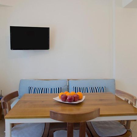 Santorini Med Homes - Sunday Apartment ميساريا المظهر الخارجي الصورة