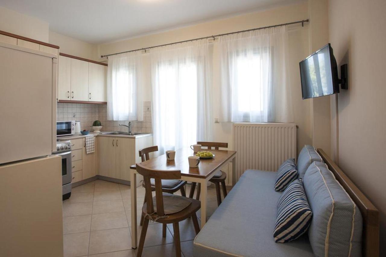 Santorini Med Homes - Sunday Apartment ميساريا المظهر الخارجي الصورة